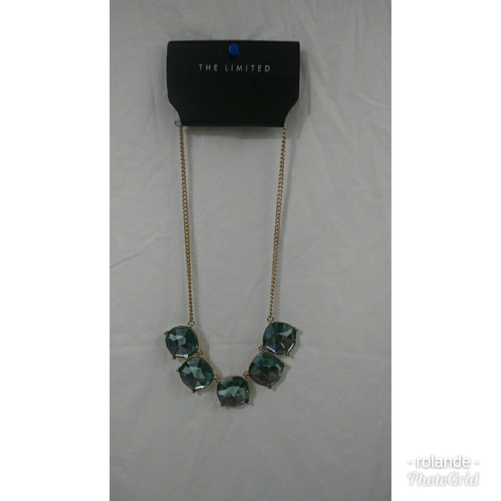 The Limited Pendent Necklace - Picture 3 of 4